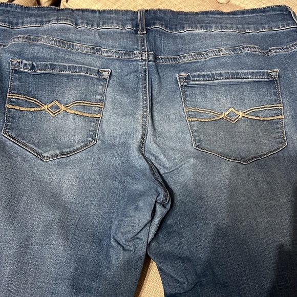 COPY - Mudd 22 SkinnyBoot FLX Stretch Jeans - Picture 4 of 4